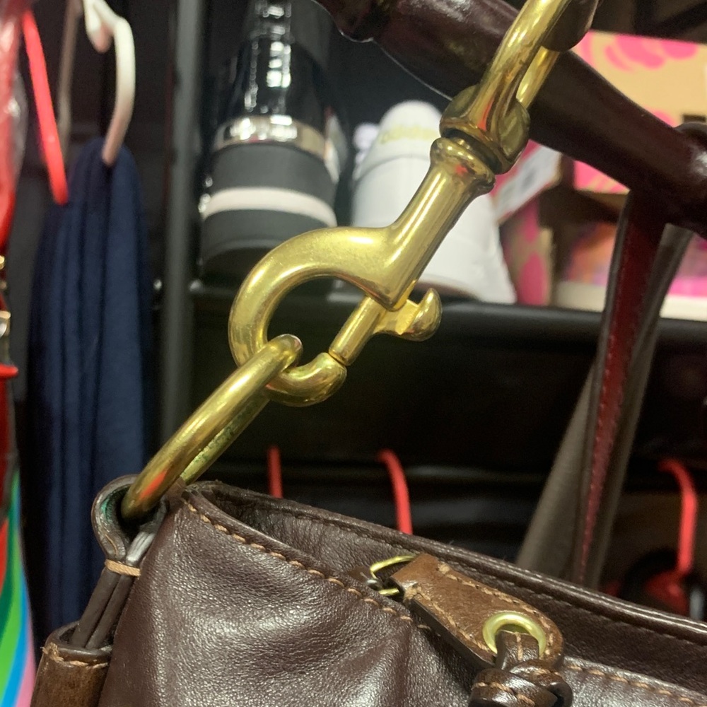 Coach Chocolate Brown Leather Shoulder Bag with Brass Hardware - Picture 4 of 8